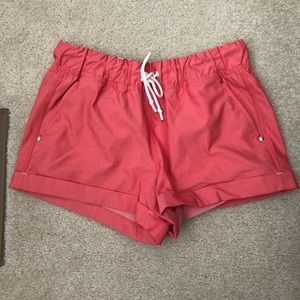 LIKE NEW🍋 lululemon red shorts (no liner)